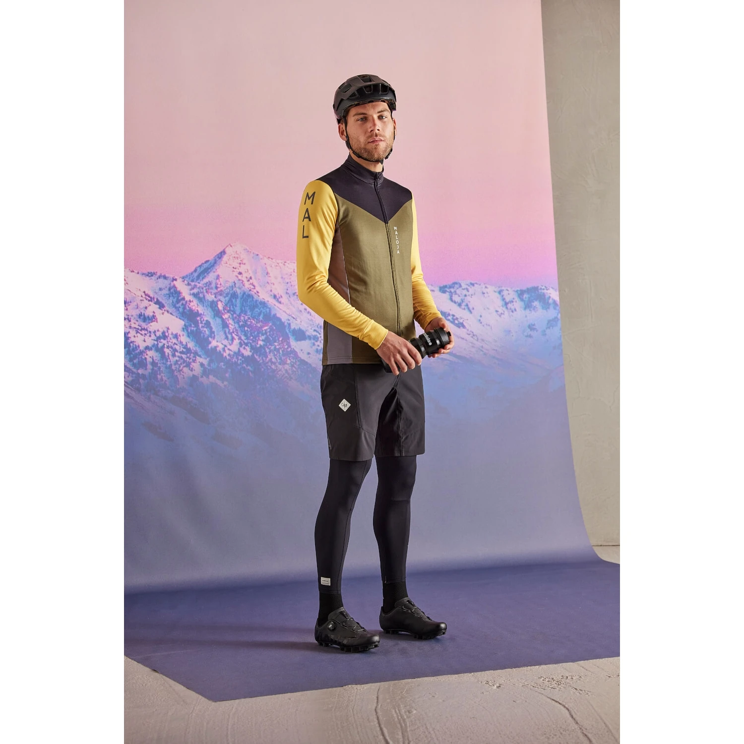 Maloja RunggM. Adventure Softshell Shorts - Midnight 8581 - Image 7